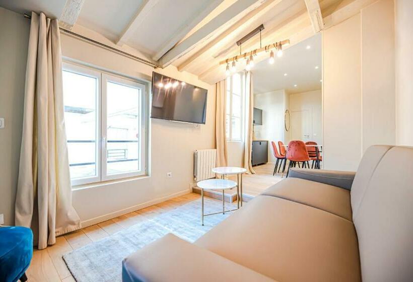 Dreamyflat   Archives