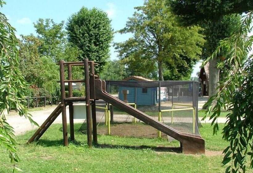 בית מלון כפרי Amazone