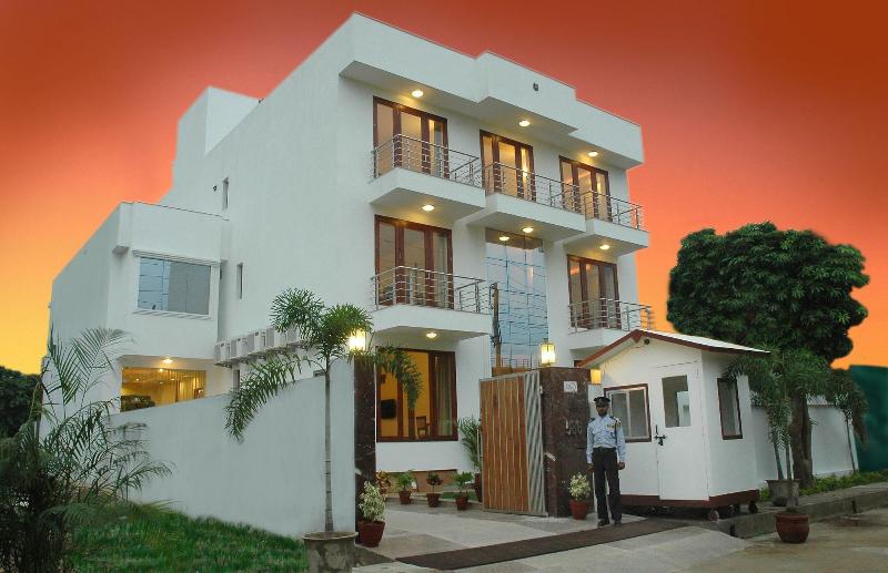 Hotel Asian Suites  The Pearl A586