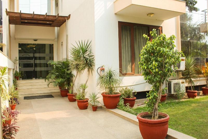 Hotel Asian Suites  The Pearl A586