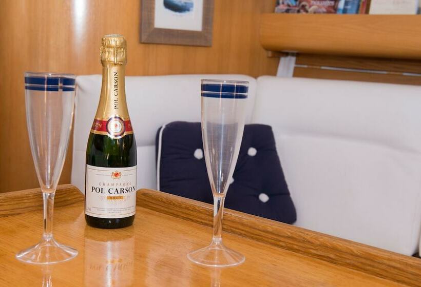 فندق Boat Voilier Atlantis