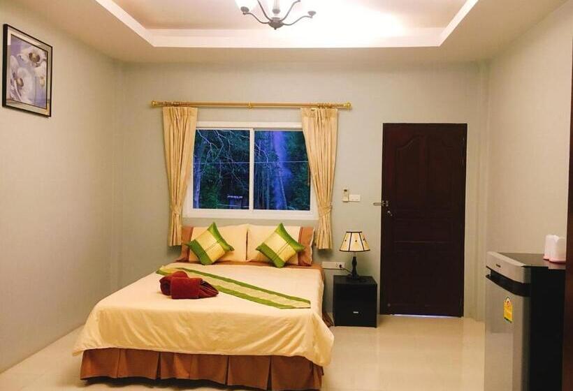 ホテル Bussarin Mansion