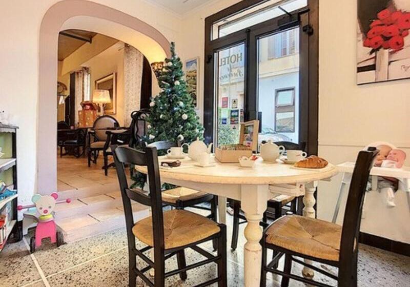 ホテル Le Provence Hôtel Golfe Juan