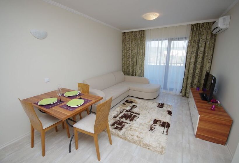 Отель Lily Beach Resort