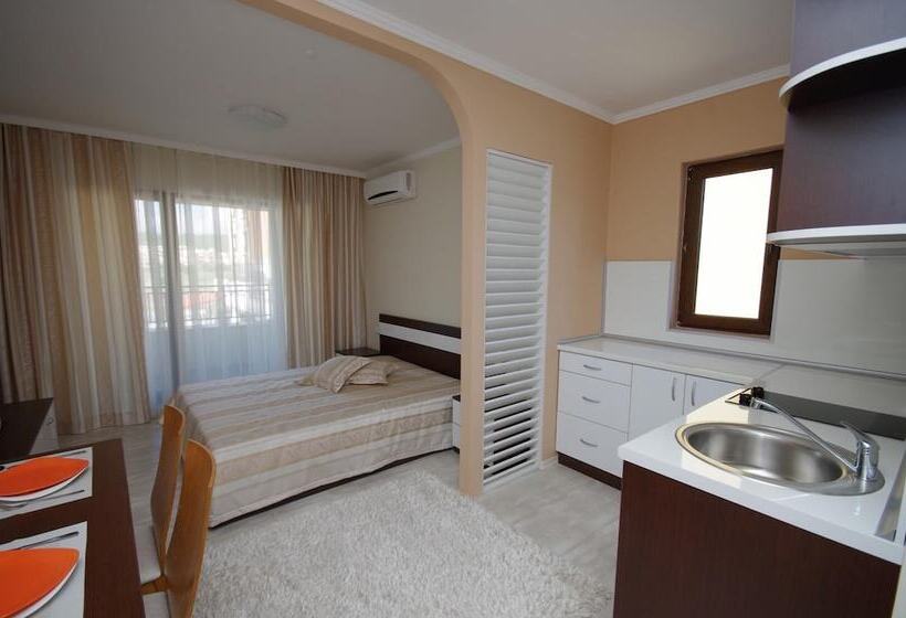 Отель Lily Beach Resort