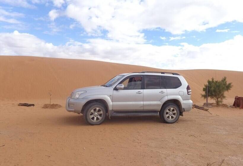 호텔 Merzouga Online Camp