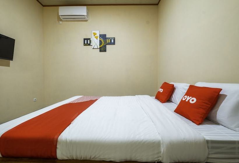 فندق Reddoorz Syariah Near Tugu Lampu Gentur Cianjur