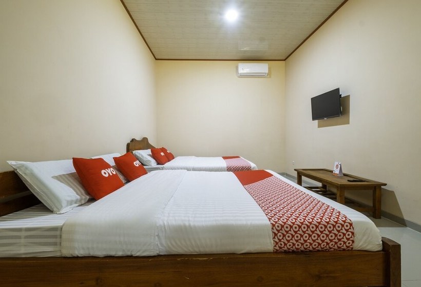 Отель Reddoorz Syariah Near Tugu Lampu Gentur Cianjur