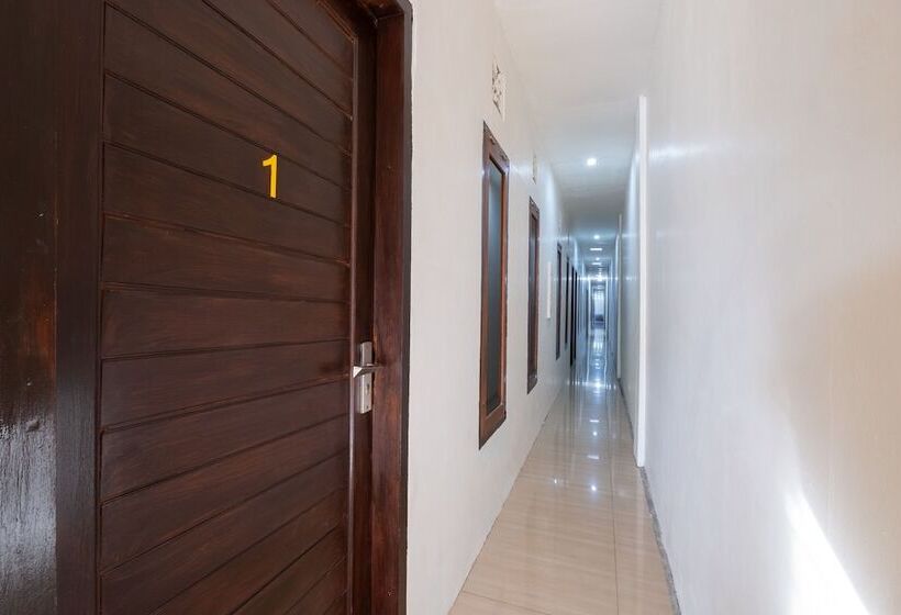 酒店 Oyo 1695 Royal Senggigi