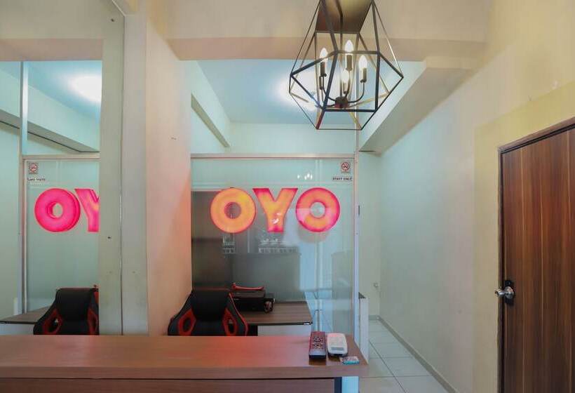 Отель Oyo 2103 Lauv Room 2 Grand Centerpoint