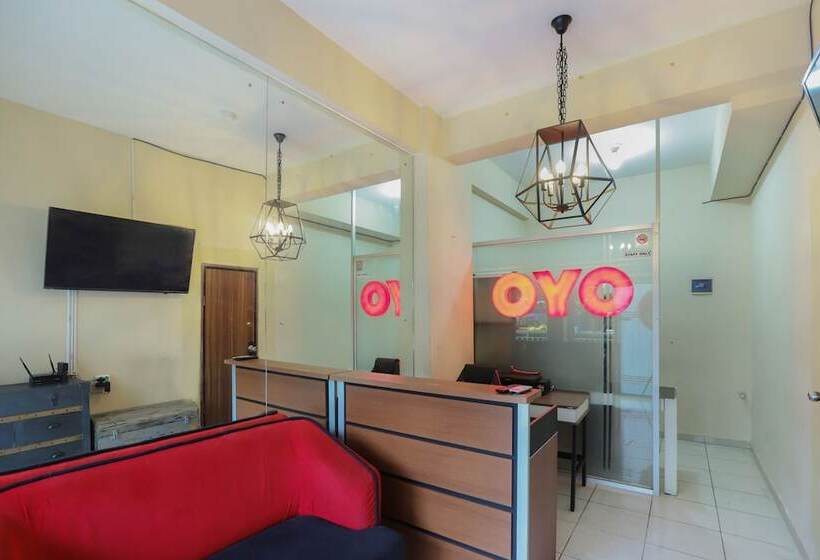 Отель Oyo 2103 Lauv Room 2 Grand Centerpoint