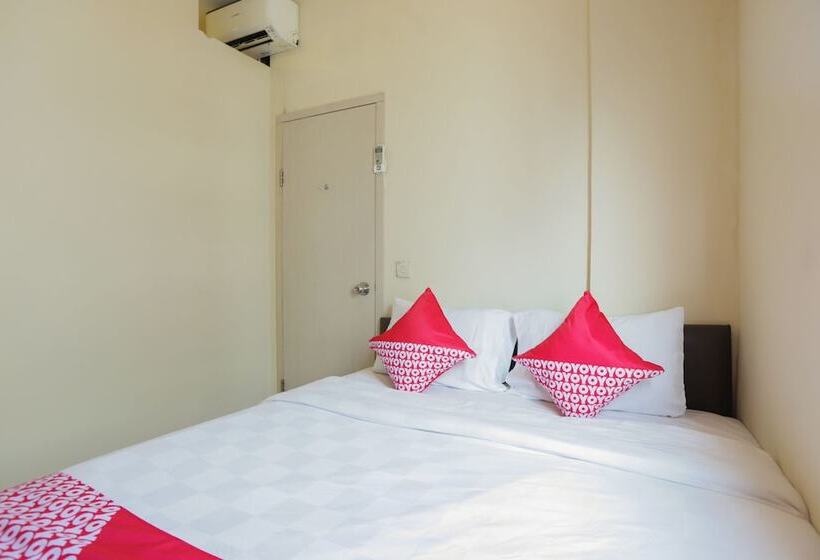 Отель Oyo 2103 Lauv Room 2 Grand Centerpoint