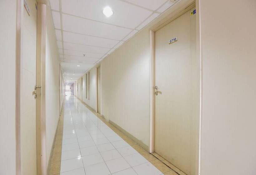 Отель Oyo 2103 Lauv Room 2 Grand Centerpoint