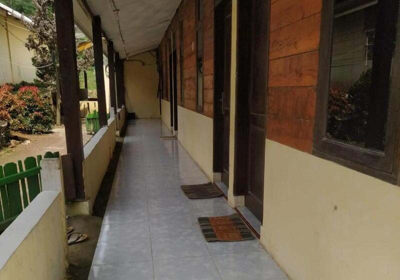 호텔 Penginapan Imanuel Lau Gara By Zuzu