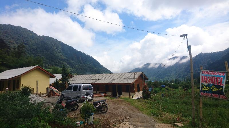 호텔 Penginapan Imanuel Lau Gara By Zuzu