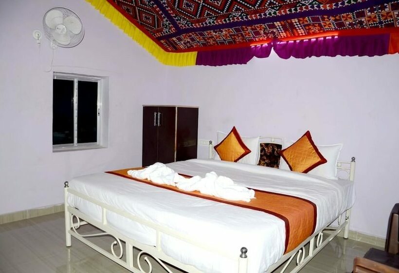 酒店 Sam Desert Den