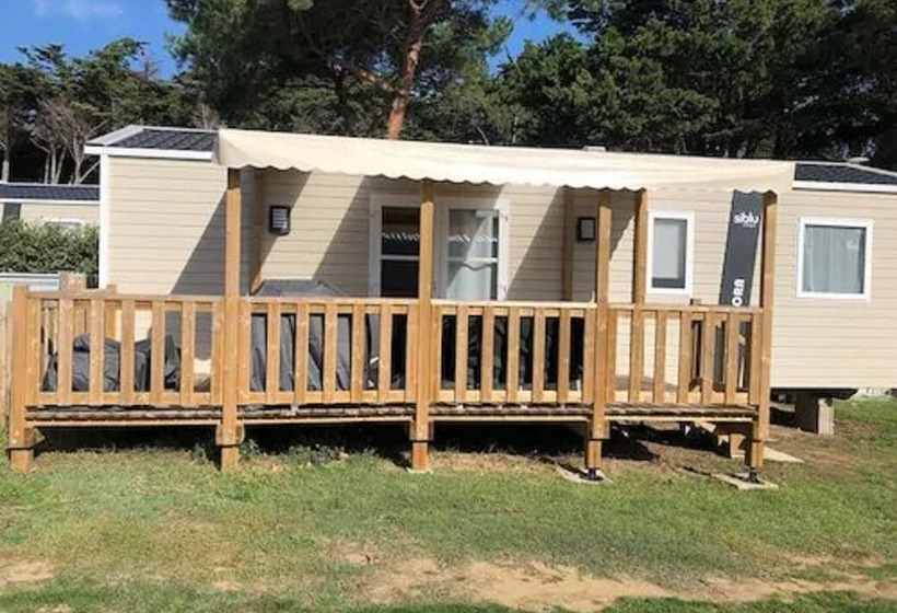 ホテル Sarcelle D été