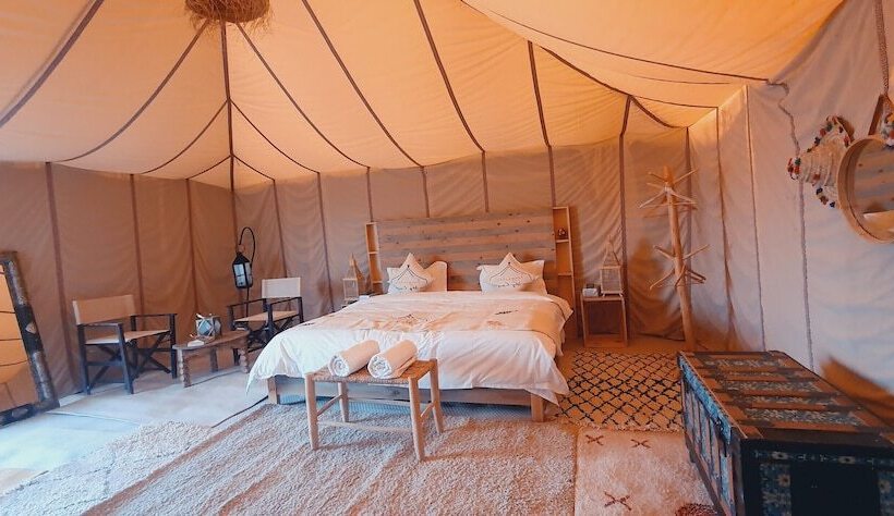 هتل Tangerine Sky Camp