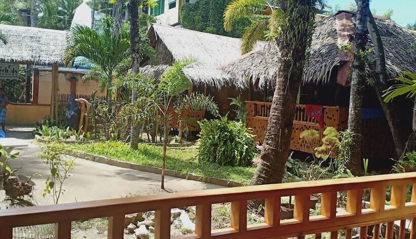 هتل The Orchids Private Villa