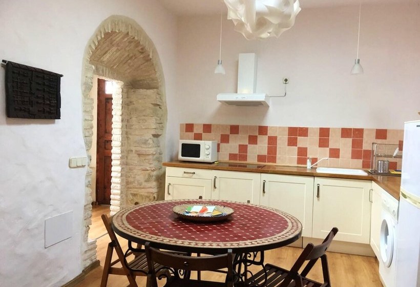 House With 3 Bedrooms In Tarifa, With Wonderful City View, Furnished Terrace And Wifi  500 M From Th