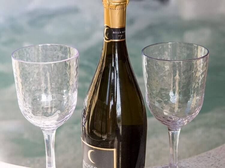 Braisty Woods   Knotty & Nice