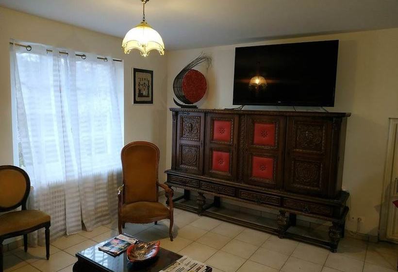 Les Meulières  Le Gite