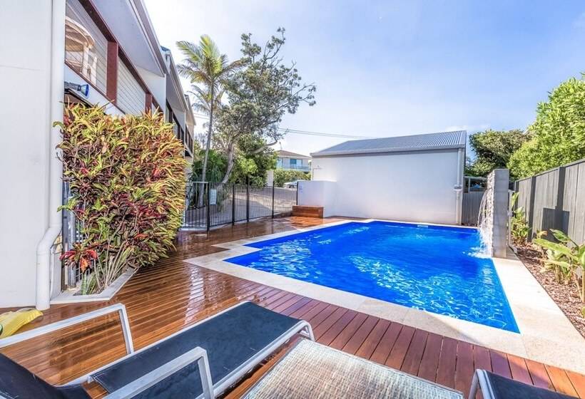 Lyrona 3/35 Avocet Parade