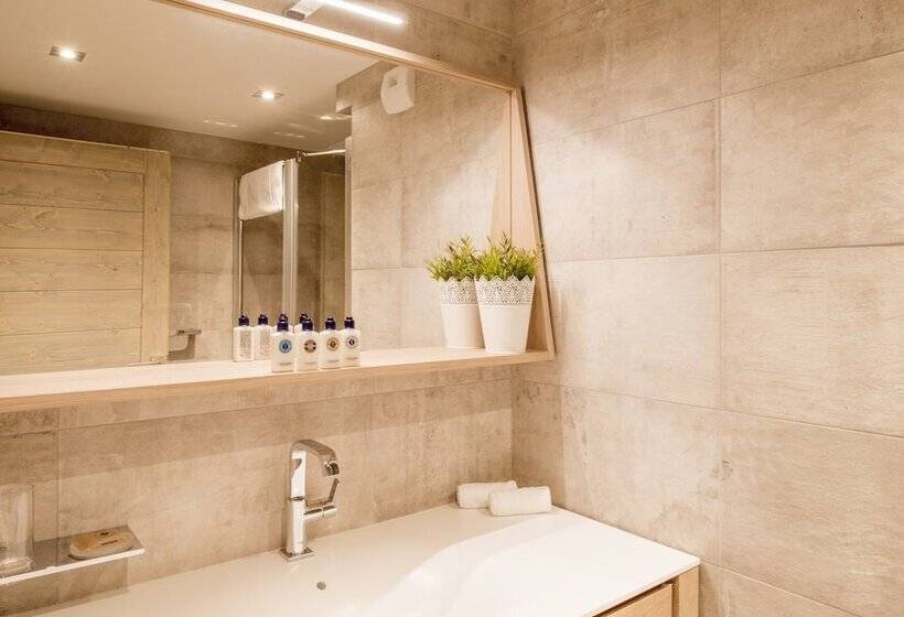 Mammoth Lodge Penthouse T5 D13