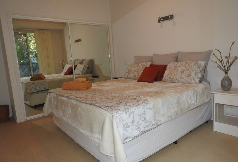 بنسيون Howie S Place Noosa