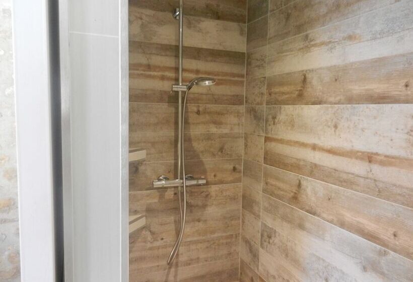 ペンション La Gueriniere Guest House