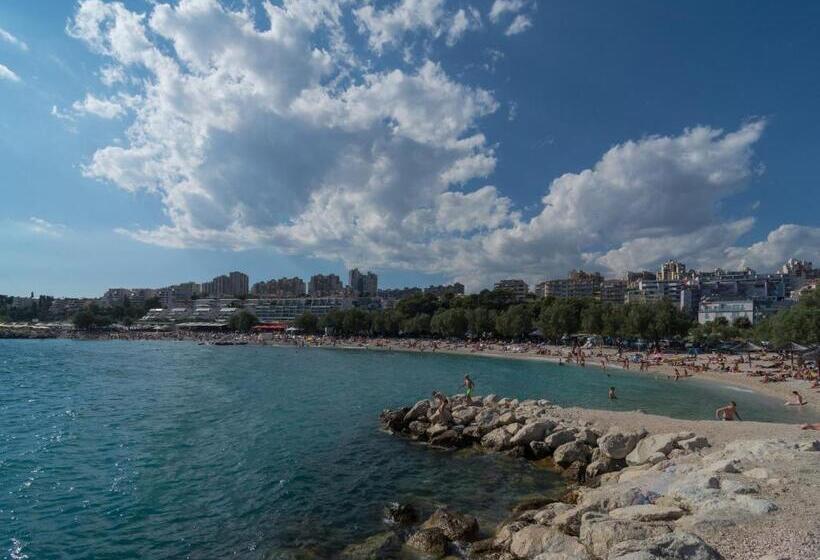 Пансион Luxury Rooms Near The Beach