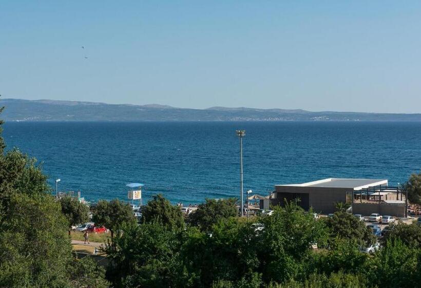 Pension Luxury Rooms Near The Beach1