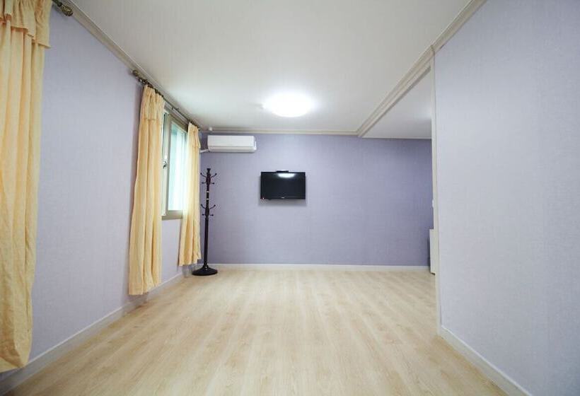 פנסיון Muju Haebaragi Hostel