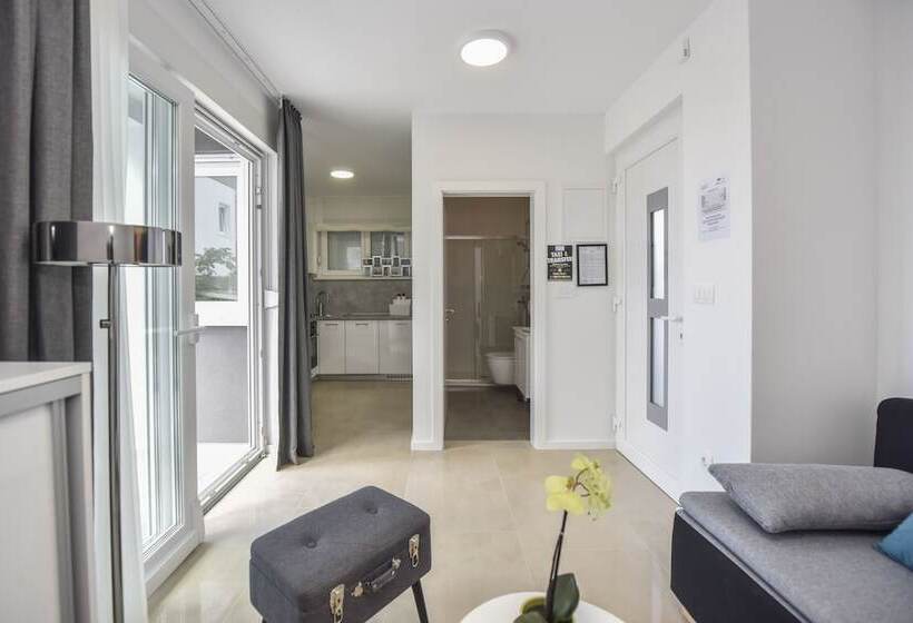 펜션 Pool Apartments & Rooms Mare