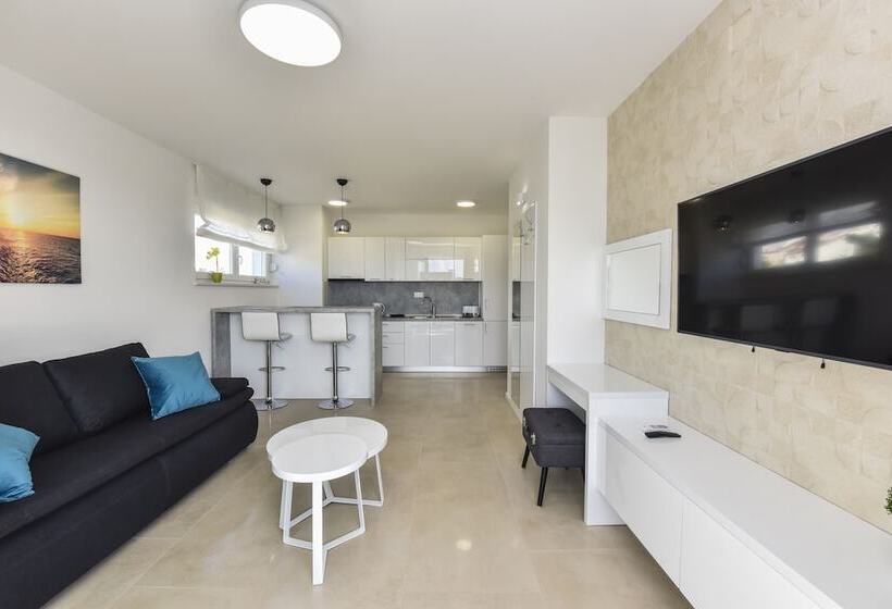 펜션 Pool Apartments & Rooms Mare