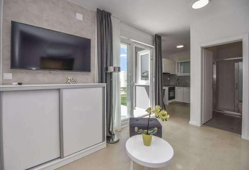 펜션 Pool Apartments & Rooms Mare