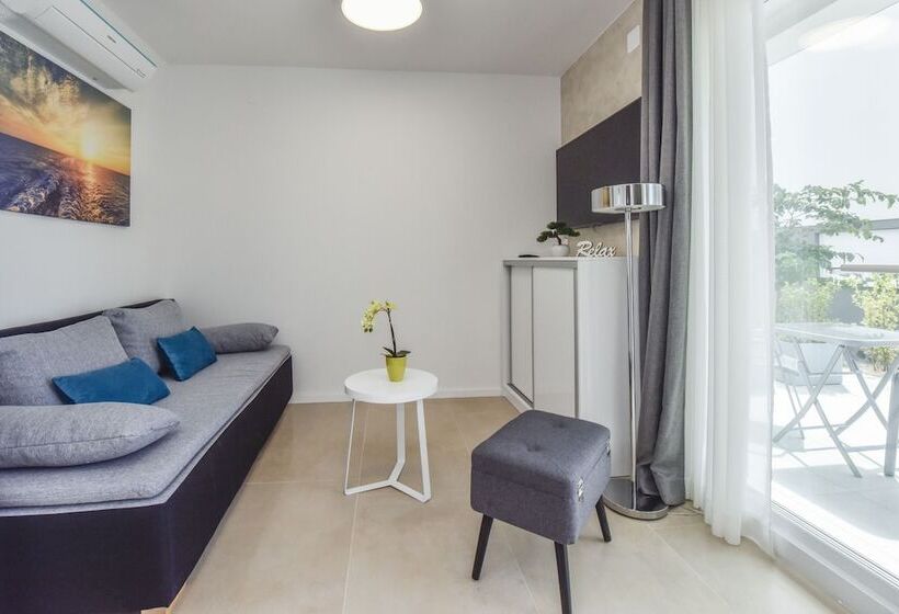 펜션 Pool Apartments & Rooms Mare