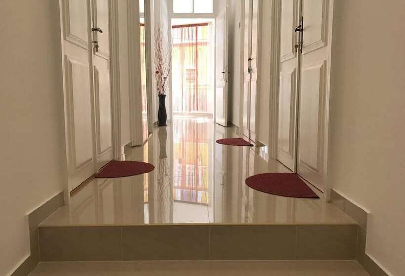 ペンション Pula Antic Rooms In Center