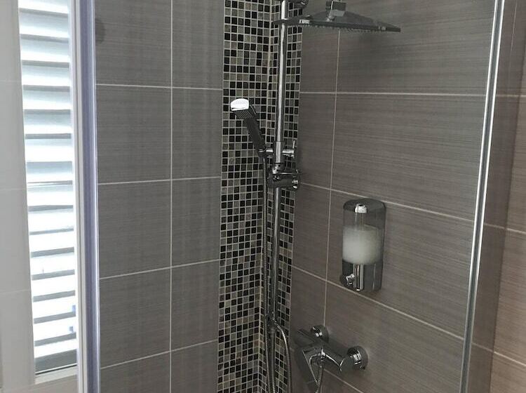 ペンション Pula Antic Rooms In Center