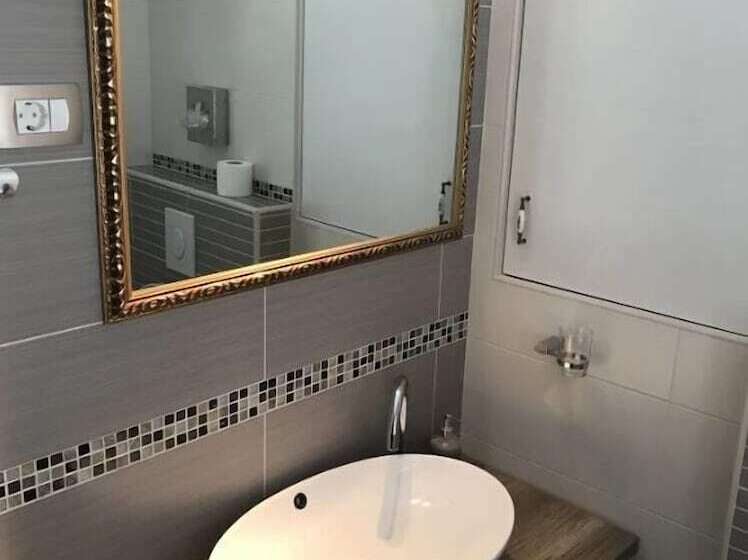 ペンション Pula Antic Rooms In Center