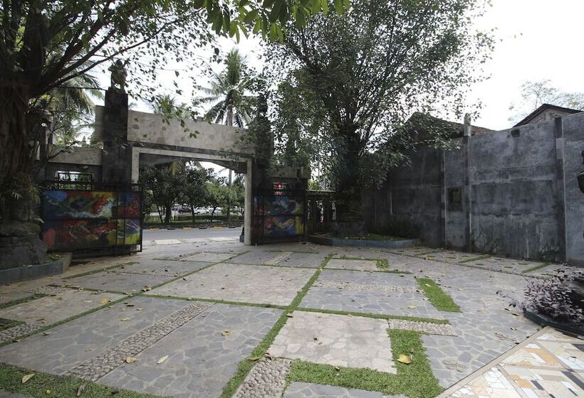 펜션 Reddoorz Near Borobudur Temple