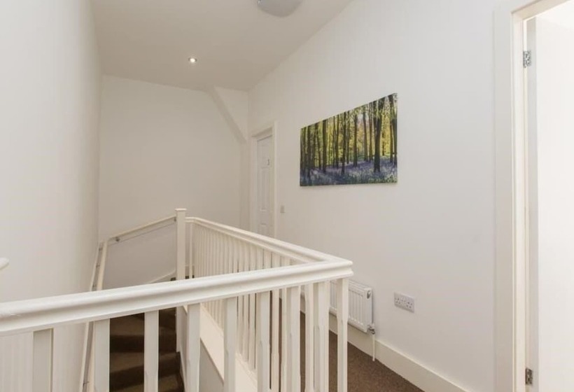 פנסיון Townhouse @ Balfour St