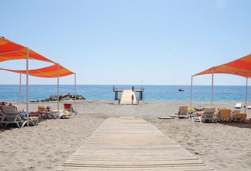 住所  Goldcity Holiday Homes