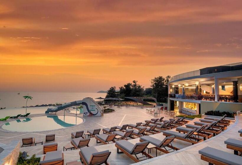 リゾートホテル Alexandra Elegance Bridging Generations