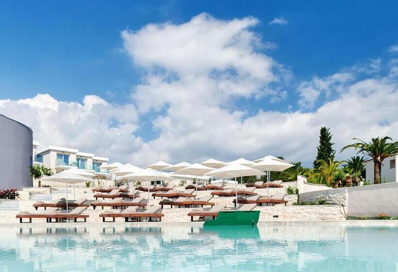 リゾートホテル Alexandra Elegance Bridging Generations