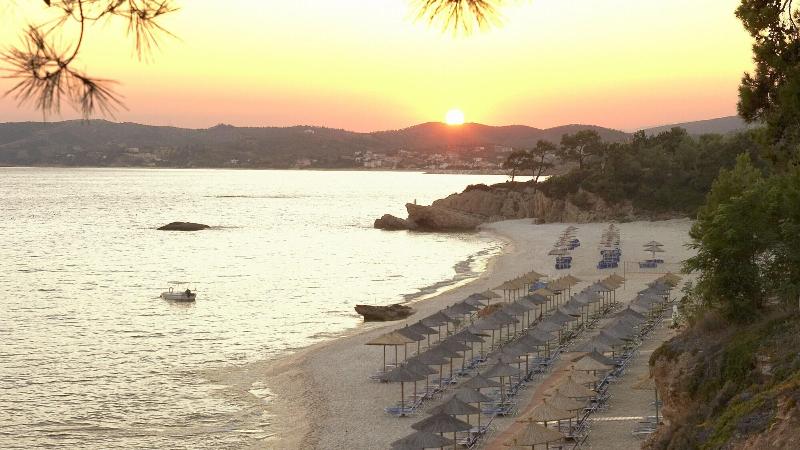 استراحتگاه Alexandra Elegance Bridging Generations