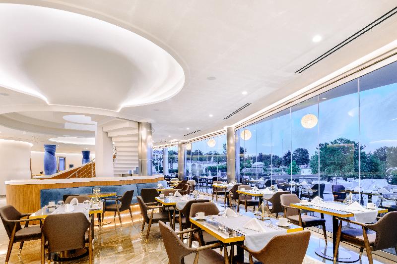 リゾートホテル Alexandra Elegance Bridging Generations