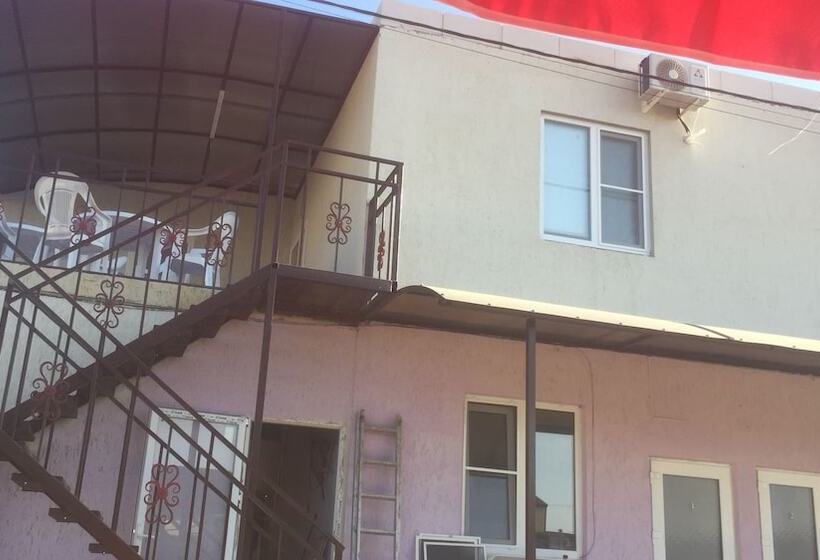 استراحتگاه Gostevoi Dom Na Severnoi