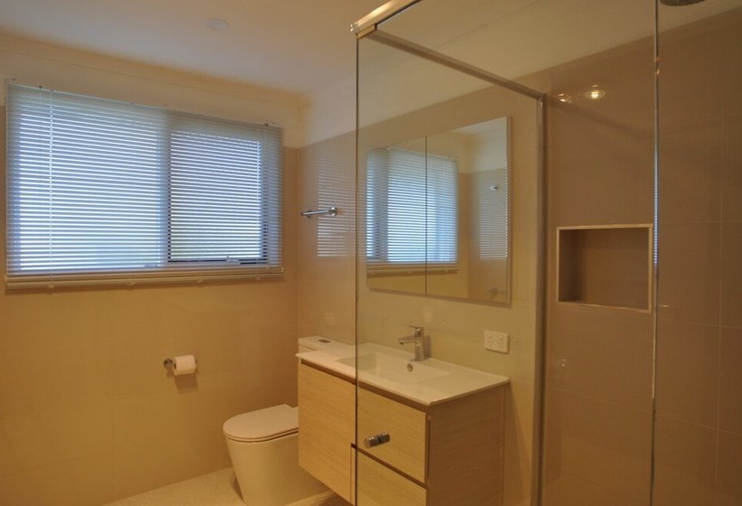 Salty Sands  Meters From The Beach, Free Wifi