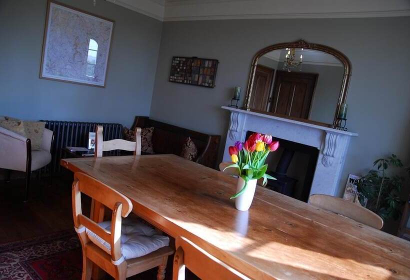 The Little Vicarage Holiday Cottage